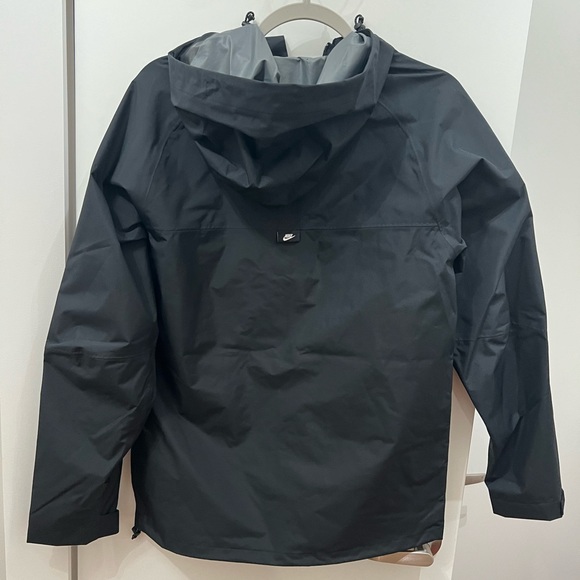 WINDBREAKER NIKE SPORTSWEAR STORM-FIT LEGACY SHELL JACKET - Picture 6 of 8